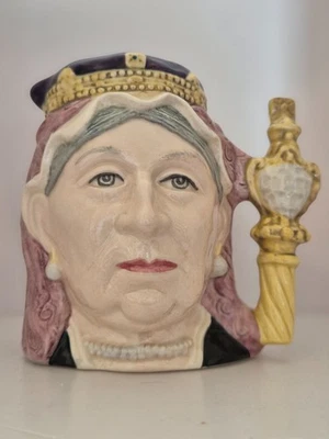 Royal Doulton Queen Victoria med. sz.Toby Jug in excellent condition - Image 1 of 4