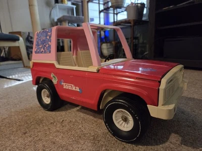 1970s Vintage Hot Pink Daisies Tonka Jeep Bronco Barbie-Style Metal, Made in USA - Image 1 of 4