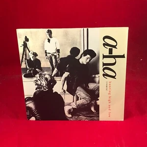 A-HA Hunting High And Low 1986 UK 7" vinyl single Warner Bros record 45 C - Picture 1 of 3