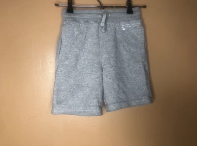 Pantalones cortos deportivos Gap para niños talla pequeña tiro medio gris cordón  Foto 1 de 4