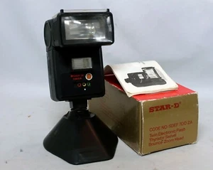 Star D 700 ZA Electronic Flash Universal 35mm SLR film cameras - Picture 1 of 2