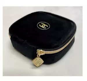 Chanel Beaute Mini Black Velvet Square Lipstick Case Makeup Pouch Bag Cosmetic - Picture 1 of 3