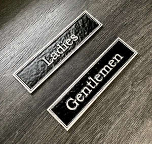 Letreros de puerta de aluminio para damas y caballeros: serie contemporánea, se vende como conjunto - Imagen 1 de 6