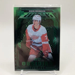 2023-24 SPx UD Black Obsidian Rookies Emerald /30 Simon Edvinsson #OR-3 RC - Bild 1 von 6
