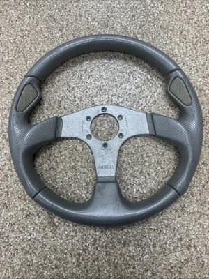 Momo 4937A 方向盘适合宝马奔驰大众本田 — 第 1/2 张图片