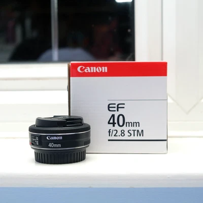 Canon 40mm EF Pancake Lens F/2.8 STM Lens Excelent Condition Boxed + Caps - Image 1 of 4
