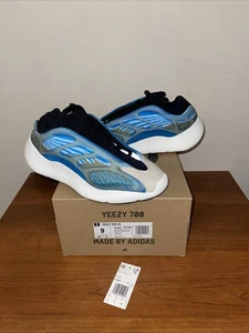 Size 9 - adidas Yeezy 700 V3 Arzareth - Picture 1 of 17