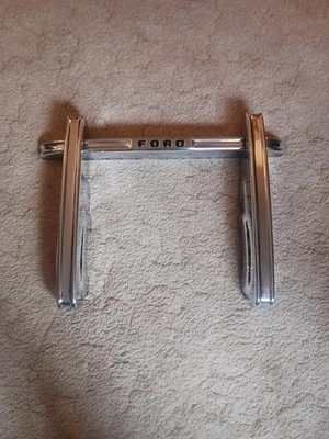 Protector de cepillo accesorio para camioneta Ford serie F de principios a mediados de la década de 1950 - sin herrajes Foto 1 de 4