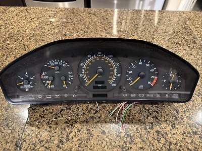Cuadro de instrumentos velocímetro Mercedes-Benz R129 1992 1295407148 no probado Foto 1 de 4