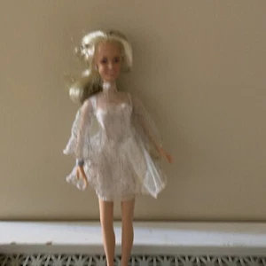 1997 VIACOM HASBRO DOLL SABRINA THE TEENAGE WITCH HAND WAVING ACTION WORKS Bx1 - Picture 1 of 6