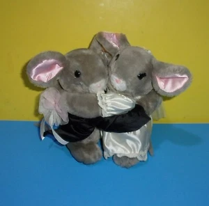 Lindo ratón de peluche Dakin 1986 Moustrimony boda novia novio abrazando ratones grises - Imagen 1 de 4
