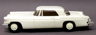 AMT 1956 LINCOLN CONTINENTAL hardtop friction 1/24 dealer promo model wb - Image 1 of 4