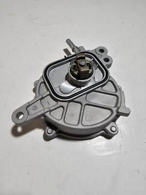 Brake Booster Vacuum Pump 29300-F0011 For Toyota Camry RAV4 2.5L 29300-25011 - Image 1 of 3