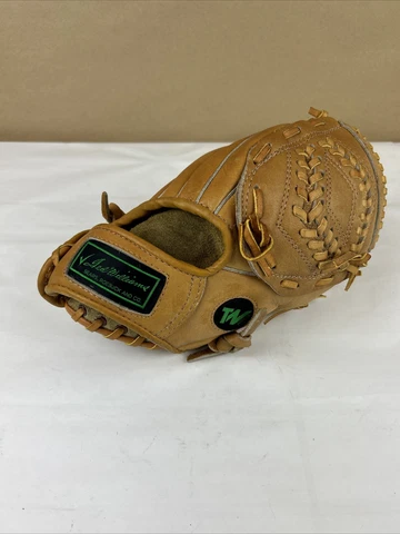 Sears Ted Williams Autograph Model Youth Baseball Glove RHT model 16182 Cover