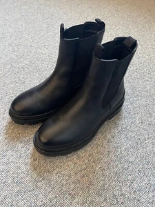 Boots von Pier One, Gr. 40, Leder - schwarz - neuwertig - Bild 1 von 5