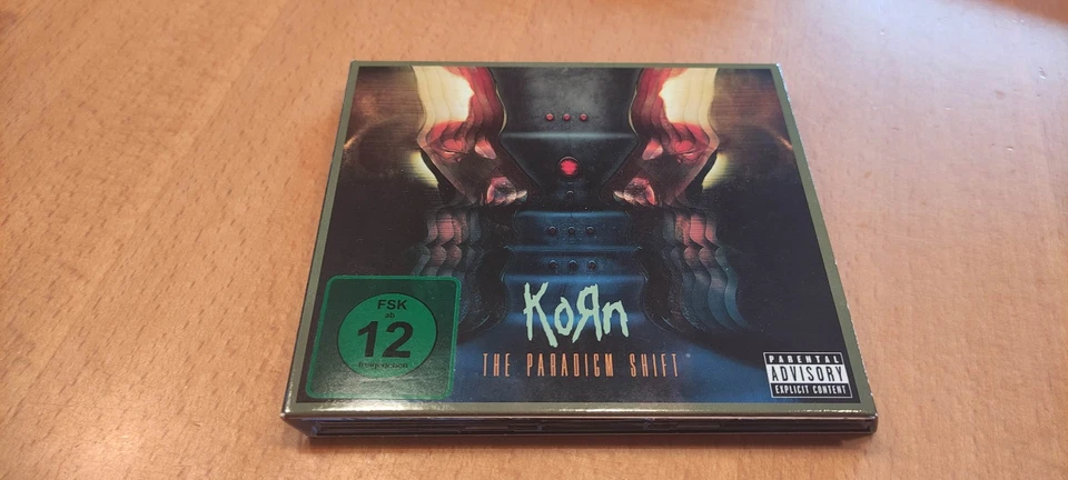 CD - KORN - THE PARADIGM SHIFT - DELUXE EDITION MIT DVD  - SEHR GUTER ZUSTAND - Bild 1 von 1