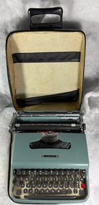 Máquina de escribir portátil Underwood Olivetti Lettera 22 de colección con estuche - azul verde azulado Italia - Imagen 1 de 9