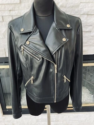 CHAQUETA CON CREMALLERA MOTO RECORTADA GUESS VENOM PRECIO DE VENTA SUGERIDO POR EL FABRICANTE $158 Talla L ESTILO W94N00980D2 NEGRA Foto 1 de 4