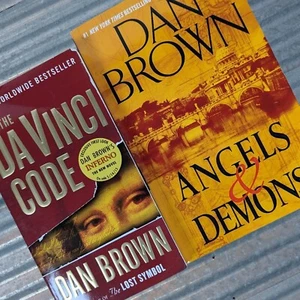 Set of 2 - The Da Vinci Code & Angels & Demons - By: Dan Brown - Paperback - Imagen 1 de 7