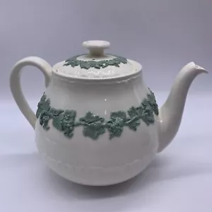 Wedgwood Celadon su crema goffrata Queens Ware teiera vintage vedi descrizione - Foto 1 di 17