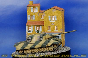 1/72 Dragon Armor #60342 Jagdtiger Porsche Prod., Germany 1945 w/ Diorama Bldgs. - Picture 1 of 2