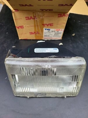 Conjunto de faros para Jeep Grand Cherokee TYC 20-3070-00 1993-1998  Foto 1 de 2