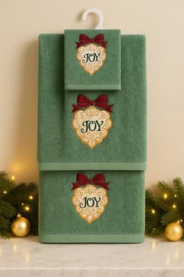 Новый рождественский набор из 3 вышитых полотенец «РАДОСТЬ» — зеленый и золотой с красным бантом — - Изображение 1 из 4