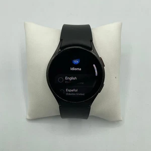Samsung Galaxy Watch 4 GPS Watch- Black, 40 mm (International Edition) - Photo 1 sur 10
