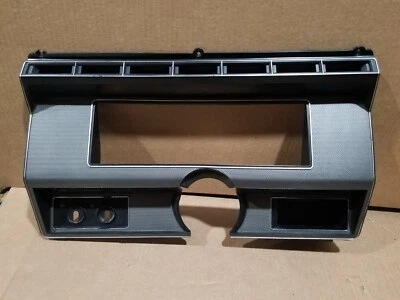 Cubierta del bisel del tablero del velocímetro de la camioneta Ford 85-86 SIN AIRE ACONDICIONADO Foto 1 de 4