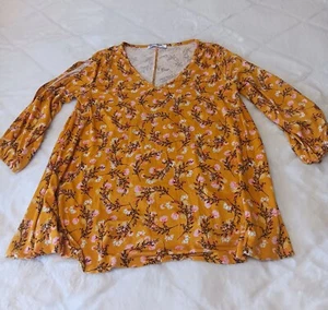 Doublju dark yellow floral open slit sleeve, 3 quarter sleeve v-neck top size L - Picture 1 of 15