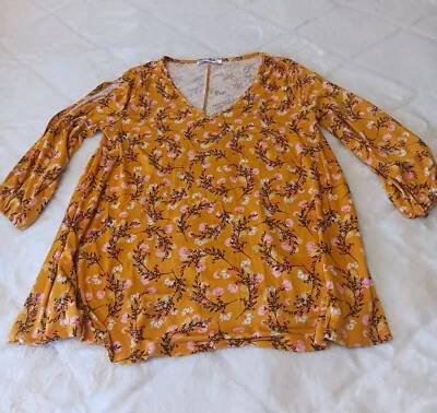 Doublju dark yellow floral open slit sleeve, 3 quarter sleeve v-neck top size L - Image 1 of 4