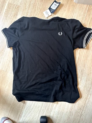 Fred Perry twin наконечник футболка средний черный - никогда не носил, все еще есть ярлыки - Изображение 1 из 3
