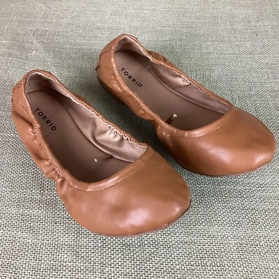 Zapatos cómodos planos de ballet Torrid para mujer de cuero sintético camel sin cordones talla 8W Foto 1 de 4