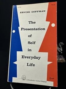 Presentation of Self in Everyday Life, Erving Goffman 1959 - Imagen 1 de 11
