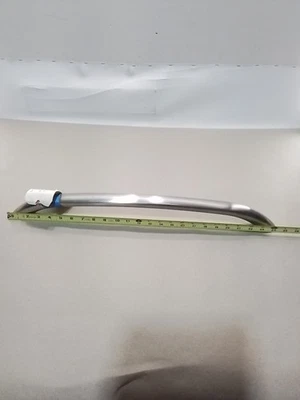 GE FRIDGE DOOR HANDLE PN: WR12X10940 - Image 1 of 4