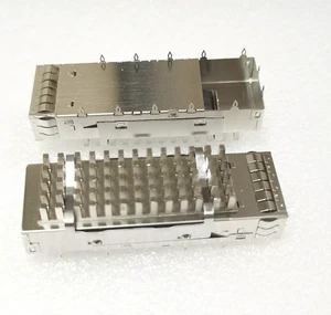 QSFP28z with heat dissipation 100G replaces 1000141200/2170704-4/U95-T1A1-100A - Picture 1 of 4