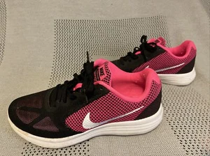 Nike Revolution 3 Women Running Shoes Size 8.5 Sneakers Pink & Black 819303-600 - Picture 1 of 10