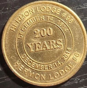 2014 Hermon Lodge #98 200 Years Commemorative Coin Gold Tone Masonic Symbol - Picture 1 of 4