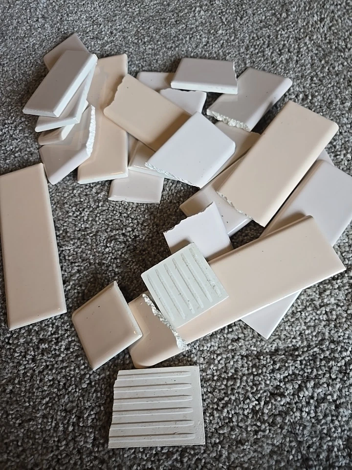 批量 7 张瓷砖和 32 张 破损瓷砖 制作马赛克 DIY 用品 地板 米色 — 第 1/4 张图片