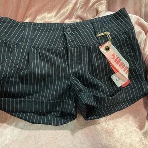 1st Kiss Womens Wool Blend Striped Cuffed Shorts Size 9 Style FK2097A85TJ NeW - Picture 1 of 7