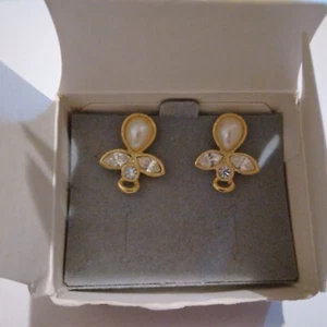 Avon Angelic Expressions Pierced Earrings With Box (1996) - Picture 1 of 3