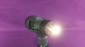 Otoscopio de fibra óptica Welch Allyn 23810 MacroView 3,5 V - Funciona con defectos-L72 - Imagen 1 de 6