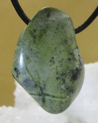 CHYTA  SERPENTIN    Trommelstein gebohrt    EDELSTEIN  ANHÄNGER    Nr.12 - Bild 1 von 2