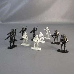 Star Wars Imperial Troopers Menge 10 Kunststoff Figuren 2,5" Rollenspiel Token - Bild 1 von 7