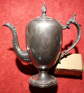 1883 F. Rogers Silver Co., Silver Plated Coffee Tea Pot with Hinged Lid. - Picture 1 of 4