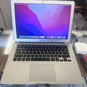 Apple 2017 Macbook Air 13" i5 1.8GHz 8GB 256GB SSD Grade A One Year Warranty ! - Afbeelding 1 van 10