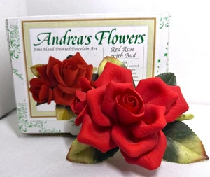 Andrea's Flowers by Sadek handbemalt Porzellan rote Rose mit Knospe Originalkarton - Bild 1 von 12