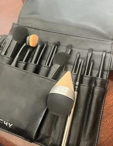 GIVENCHY 18 X Professional Brushes Face Eyes Brush Belt Set Kit w Blender NEW - Picture 1 of 20
