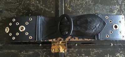 Betsey Johnson 黑色腰带尺寸 M/L 带动物印花。 全新(非皮革) — 第 1/4 张图片