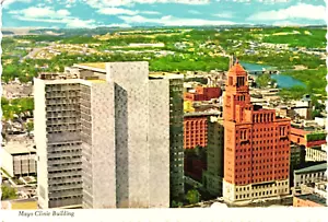 Postcard: Mayo Clinic Buildings -- Rochester -- Minnesota - USA - Picture 1 of 2